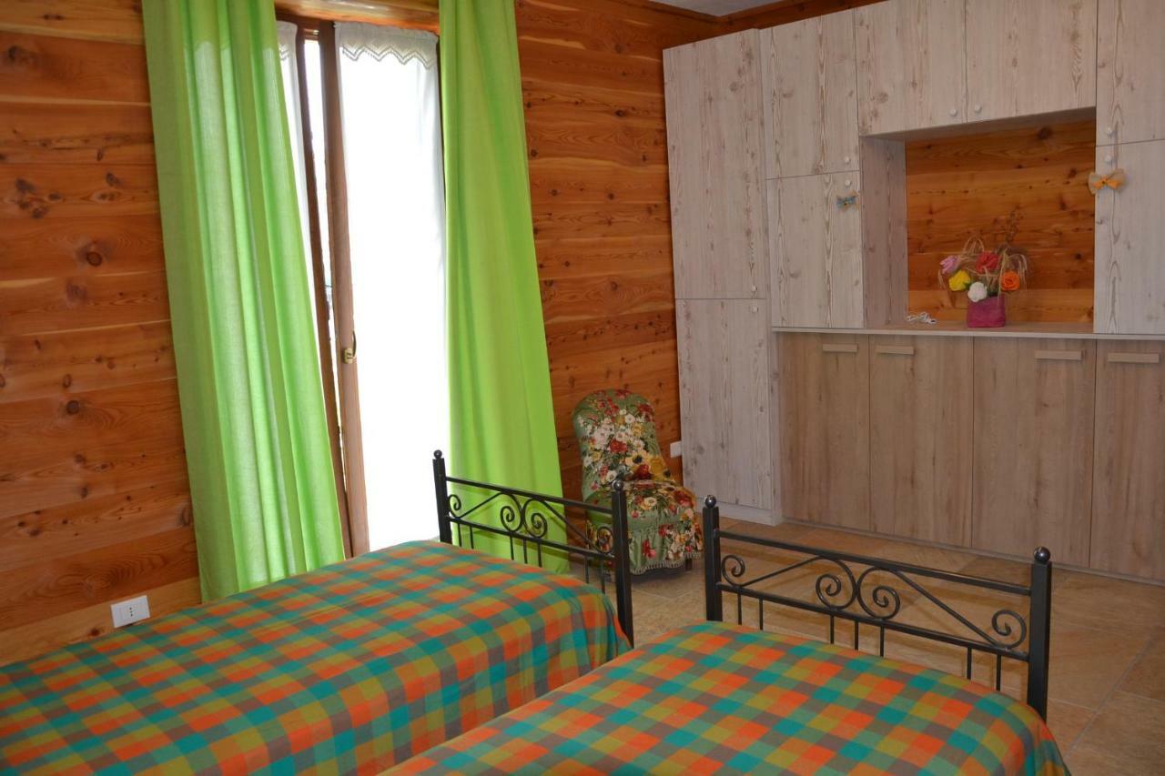 B&B L'Albero E Le Stelle Borgo San Dalmazzo Eksteriør billede